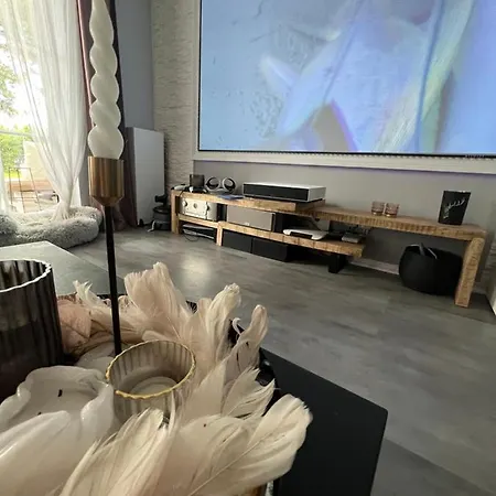 M-house Am Anger Bei Berlin Familien, Hunde, Business Und Gastarbeiter Geeignet Kosmetik Angebote Verfuegbar * Falkensee